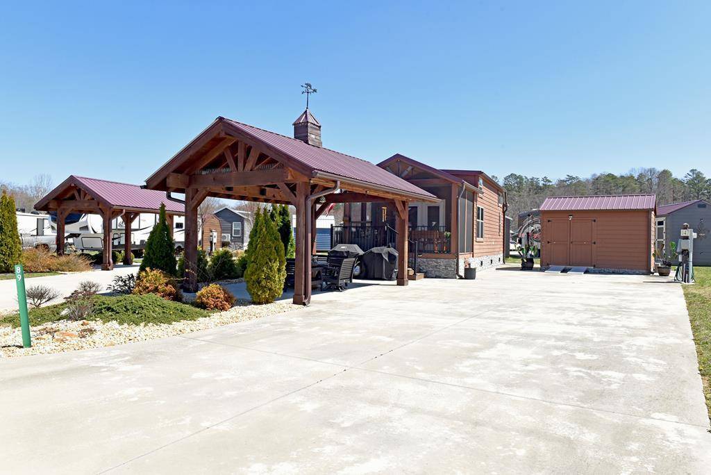 Blairsville, GA 30512,89 Foggy Mountain Road