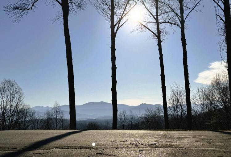 Hayesville, NC 28904,7 Lakeview Dr