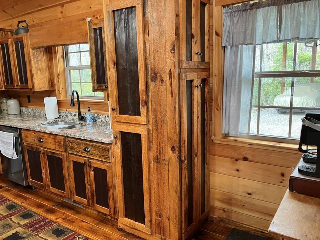 Murphy, NC 28906,215 Legendary Ridge Road