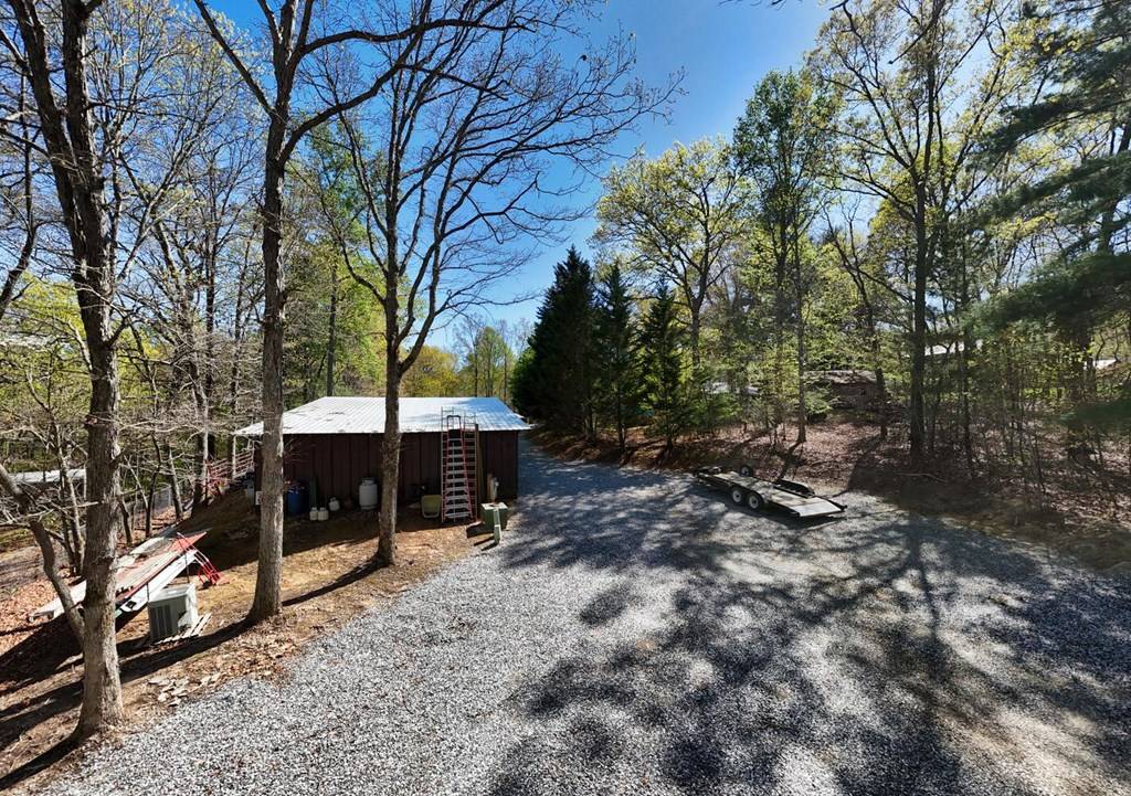 Blairsville, GA 30512,64 Guy Lane