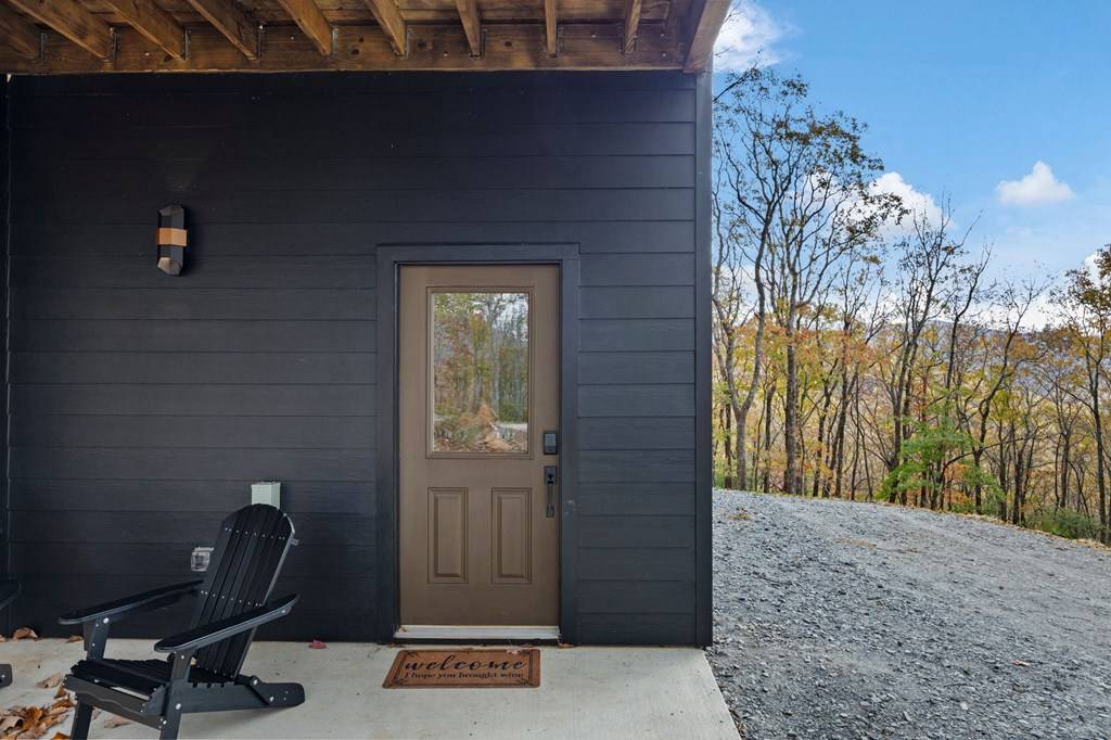 Ellijay, GA 30536,1250 Lost Forest Road