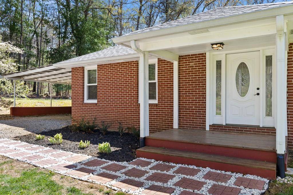 Morganton, GA 30560,16894 Morganton Hwy