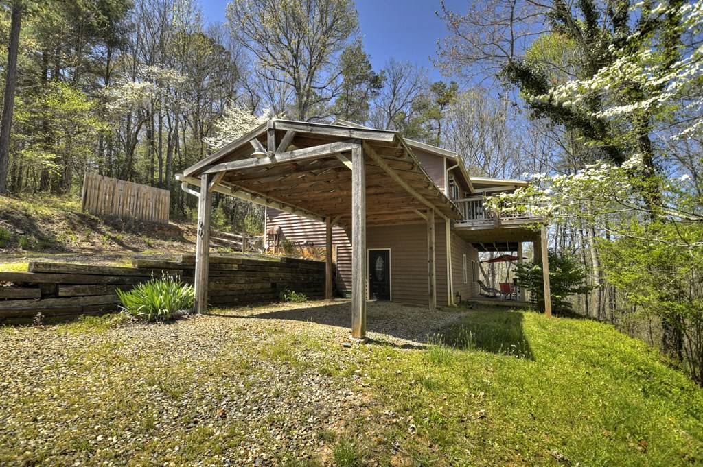 Morganton, GA 30560,90 Hay Lane