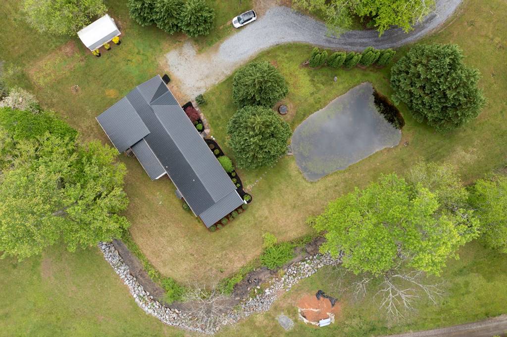 Young Harris, GA 30582,6487 Crooked Creek Road