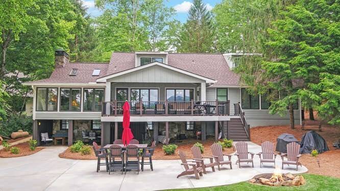 Hiawassee, GA 30546,759 Beech Cove Drive