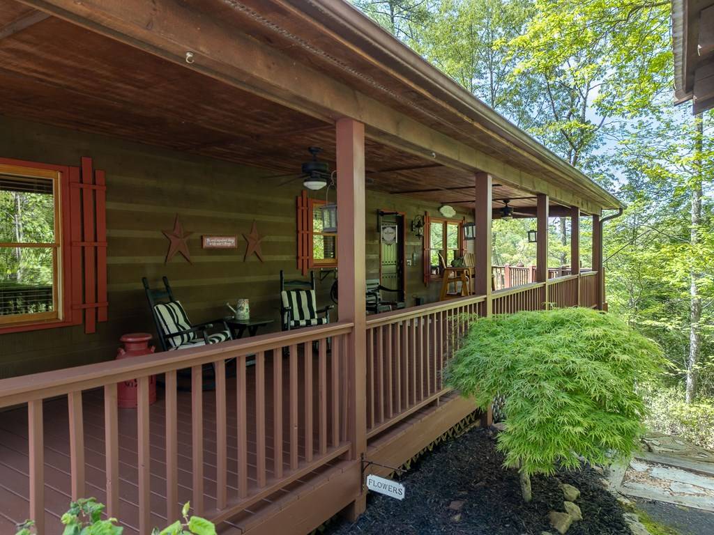 Murphy, NC 28906,221 Trickling Branch Way