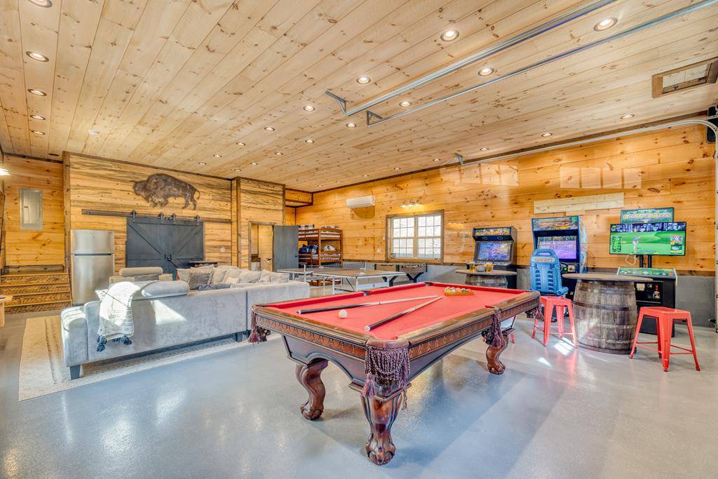 Blue Ridge, GA 30513,481 Mountain Top Drive
