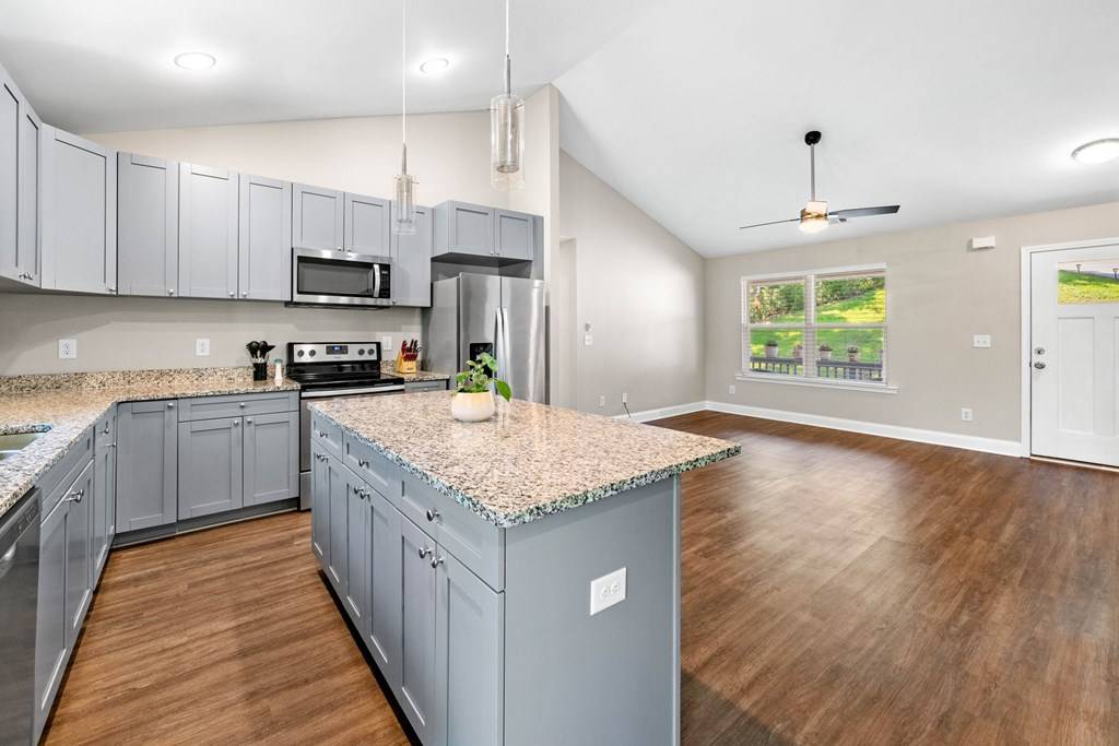 Dawsonville, GA 30534,269 Emmett Drive