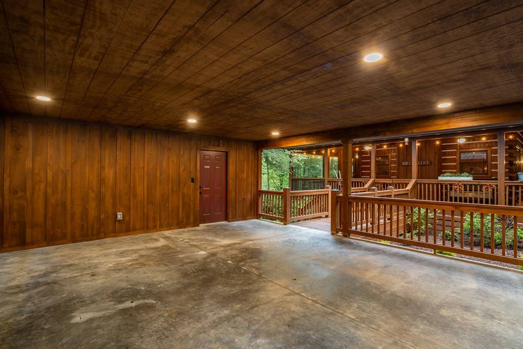 Ellijay, GA 30540,17 Nicholas Way South