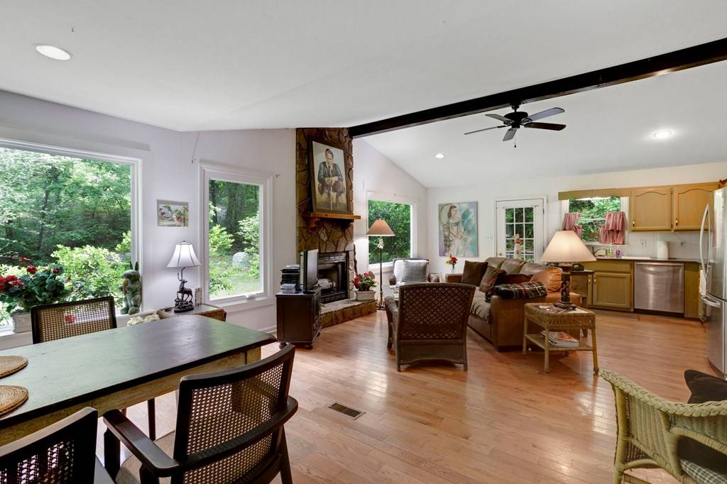 Hayesville, NC 28904,249 Chatuge Woods Drive
