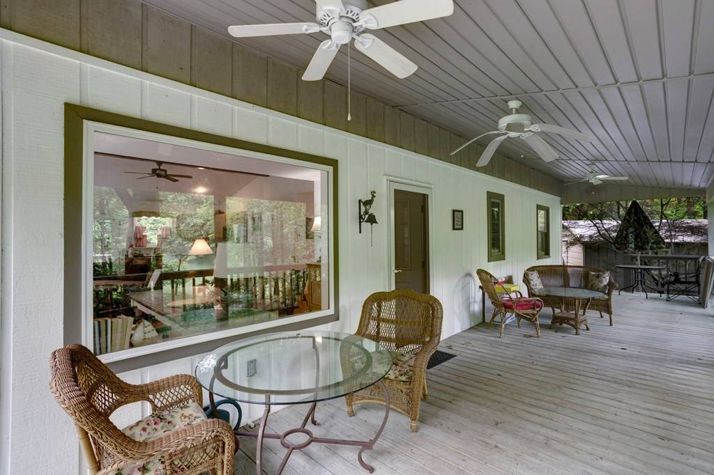 Hayesville, NC 28904,249 Chatuge Woods Drive