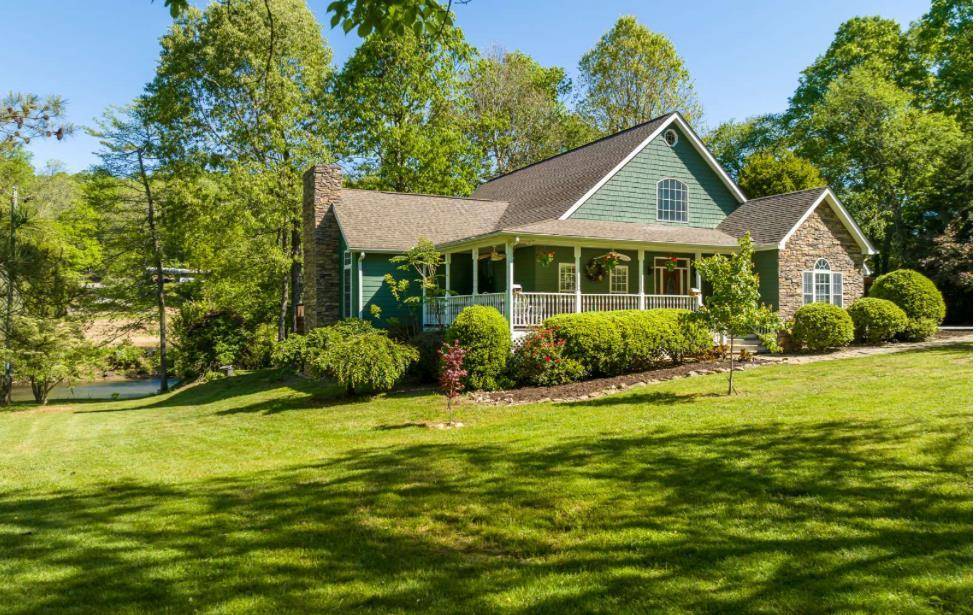 Ellijay, GA 30536,83 Licklog Road