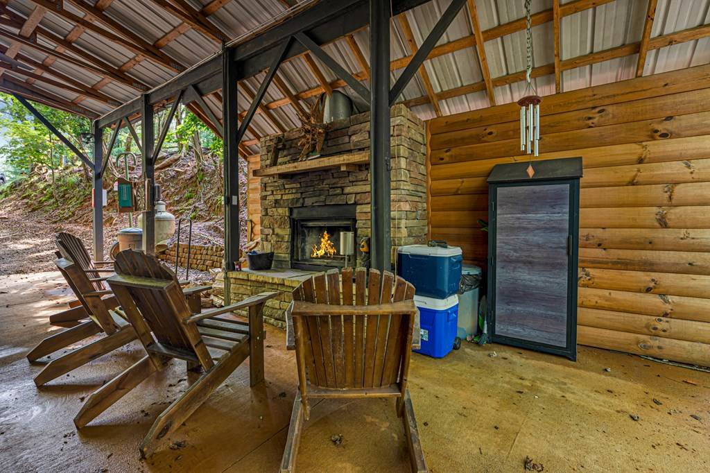Ellijay, GA 30540,44 11th Street