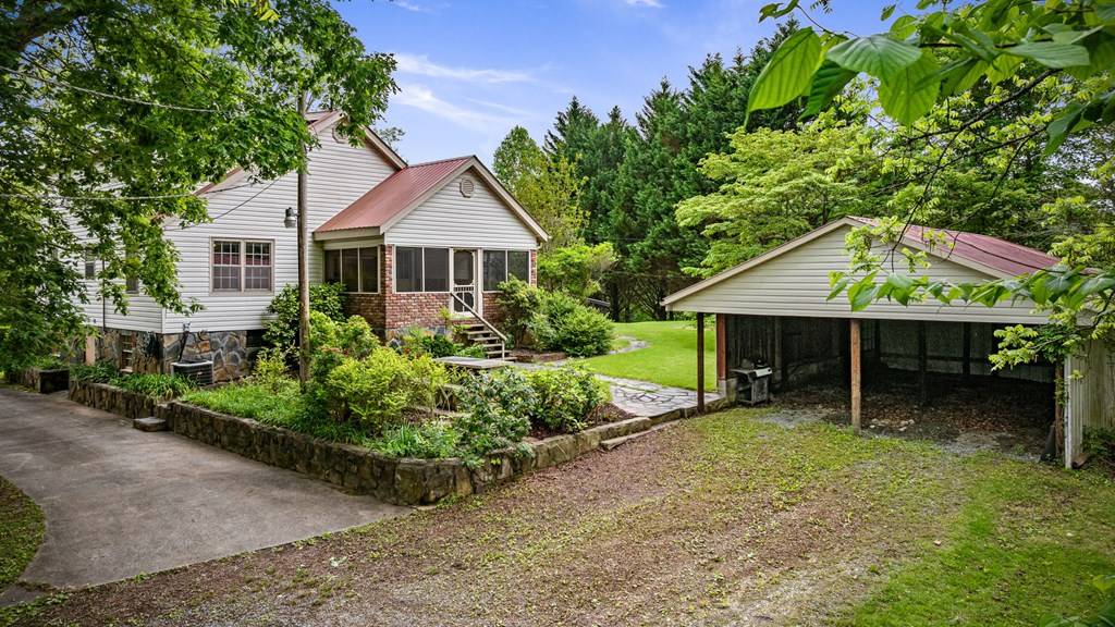 Blue Ridge, GA 30513,16 Hollow Springs Road