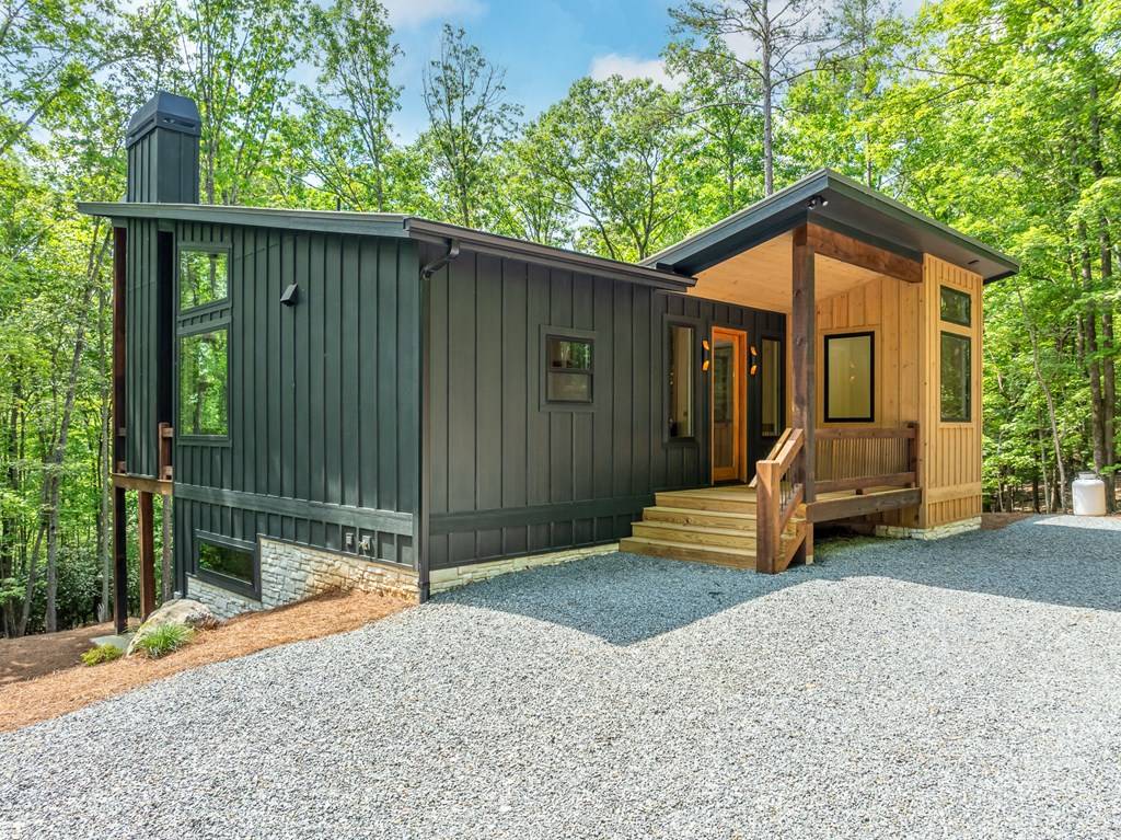 Morganton, GA 30560,221 Goldmine Road