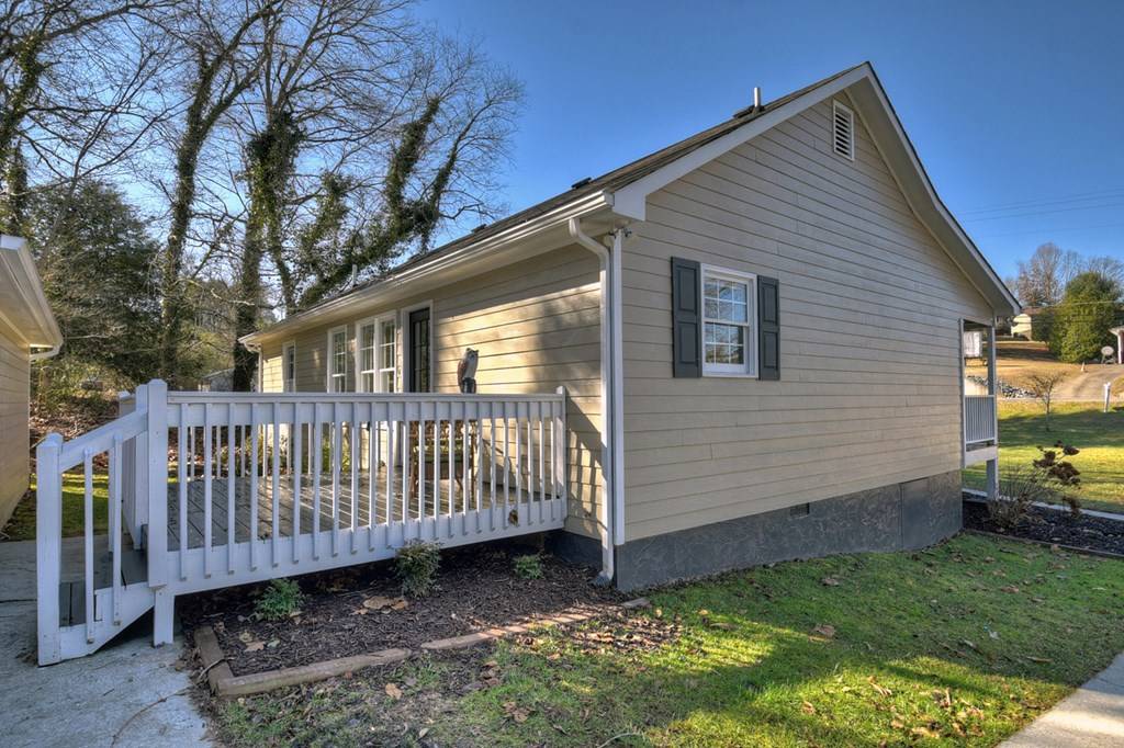 Mccaysville, GA 30555,99 Kingtown Street