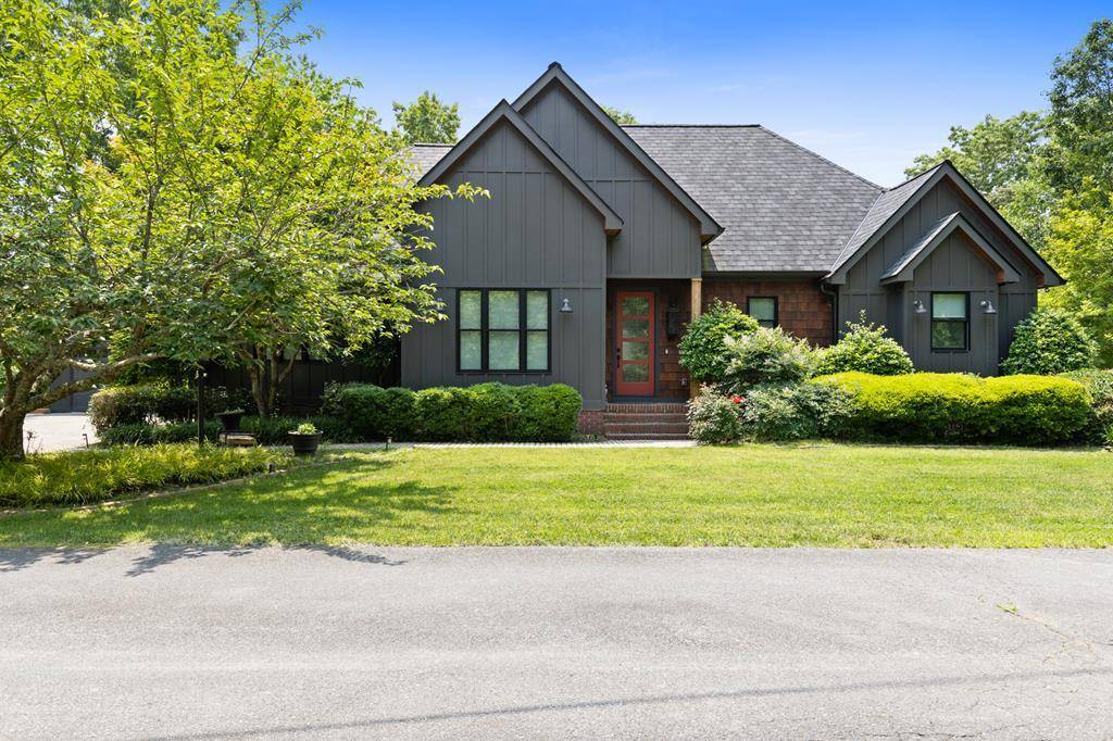 Blue Ridge, GA 30513,98 Mountain Tops Street