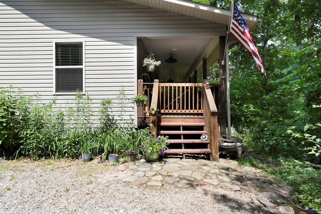 Hayesville, NC 28904,49 Hampton Lane