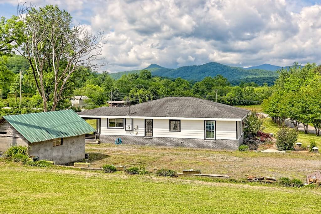 Hiawassee, GA 30546,1722 Abe Cove Road