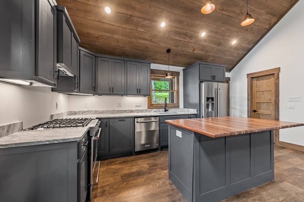 Blue Ridge, GA 30513,2357 Ada Street
