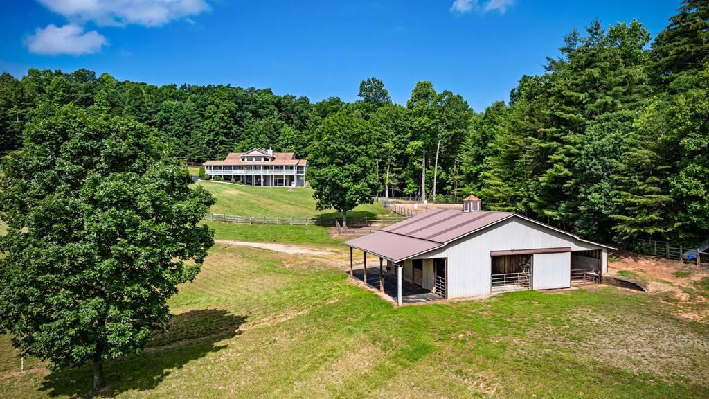 Blairsville, GA 30512,341 Holly Lane Road