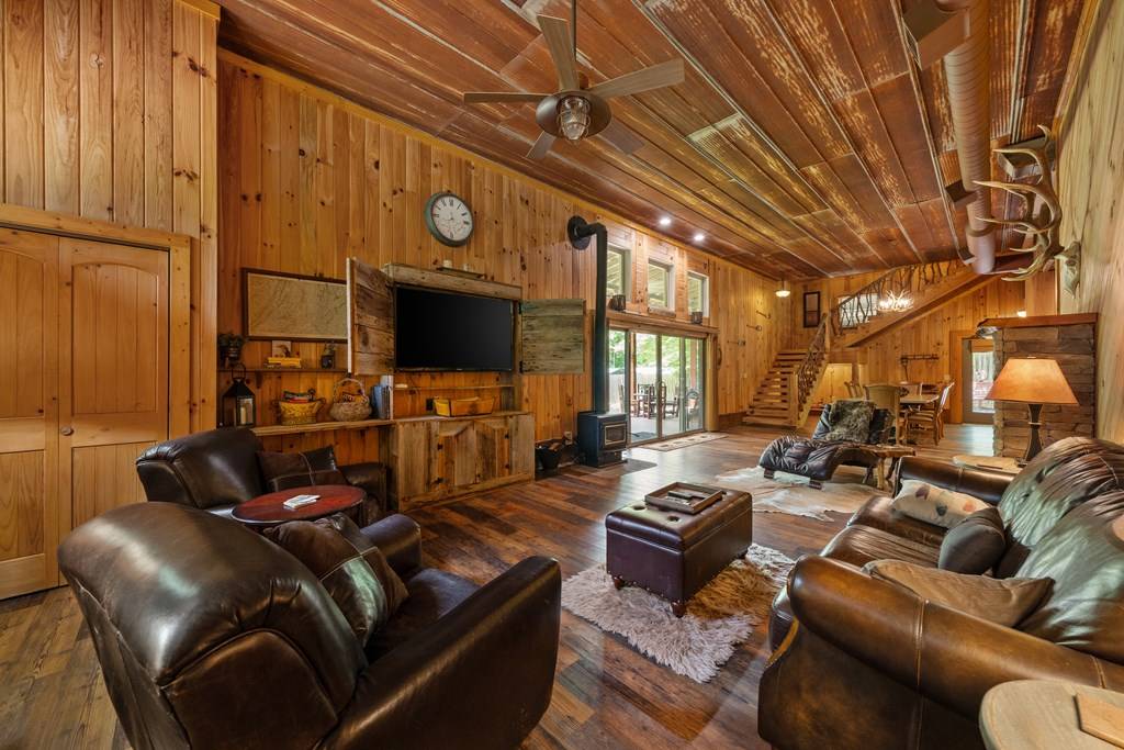 Blue Ridge, GA 30513,110 Old Indian Trail