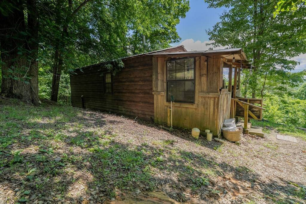 Murphy, NC 28906,318 Page Lane