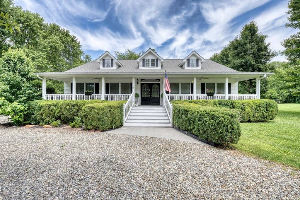 Young Harris, GA 30582,162 Grandview Drive