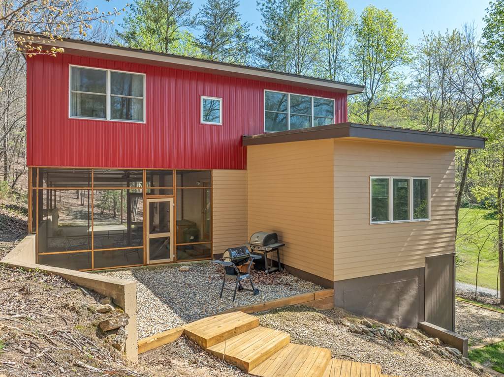 Ellijay, GA 30536,40 Pond Path