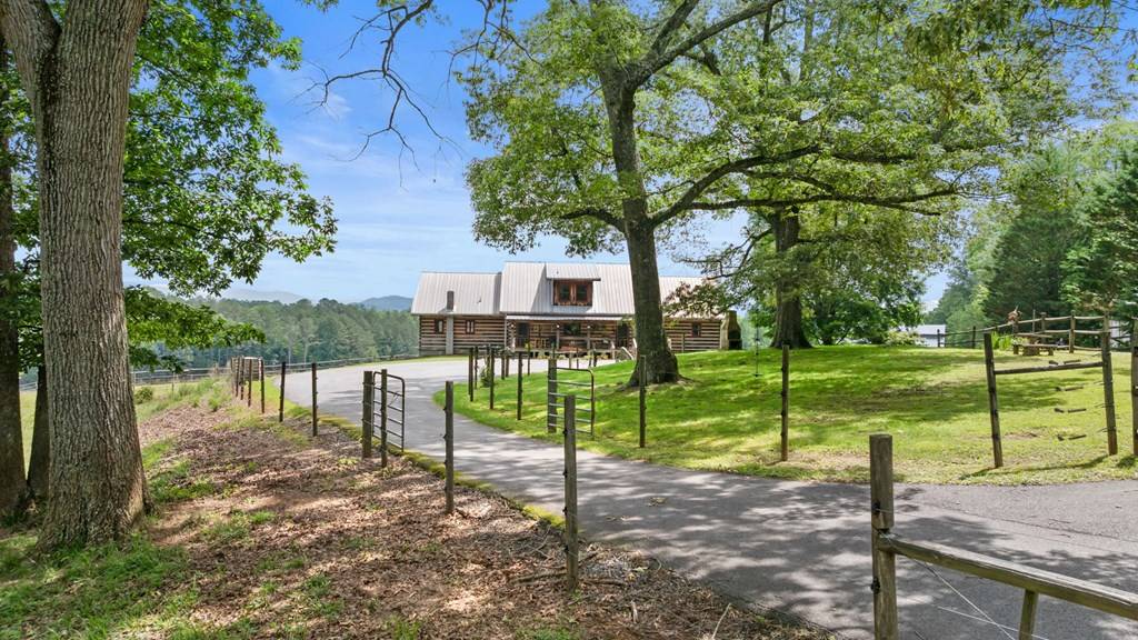 Warne, NC 28909,102 Cross Creek Lane