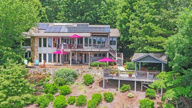 Hiawassee, GA 30546,212 Windjammer Drive