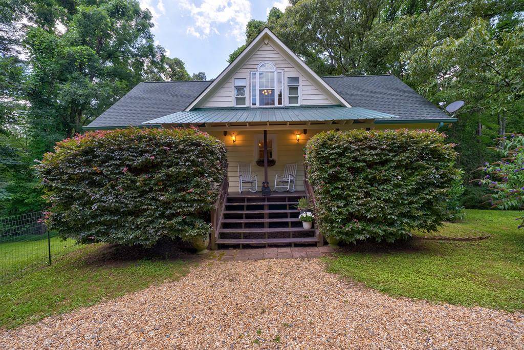 Ellijay, GA 30540,279 Gartrell Street