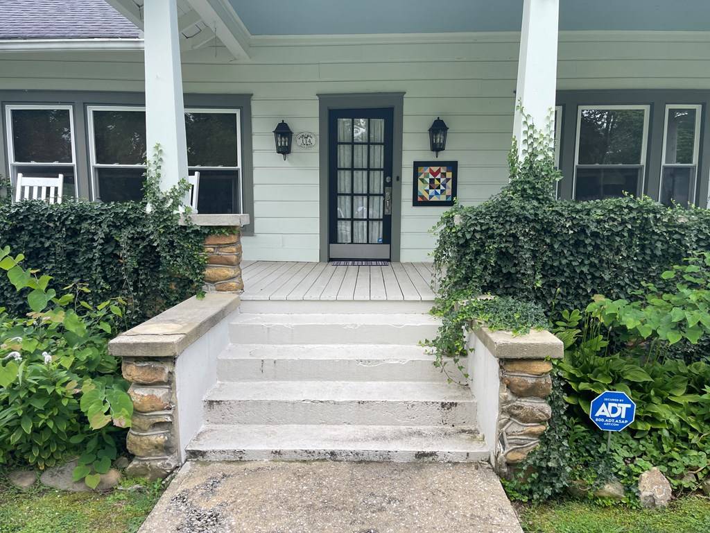 Andrews, NC 28901,114 Sioux Street
