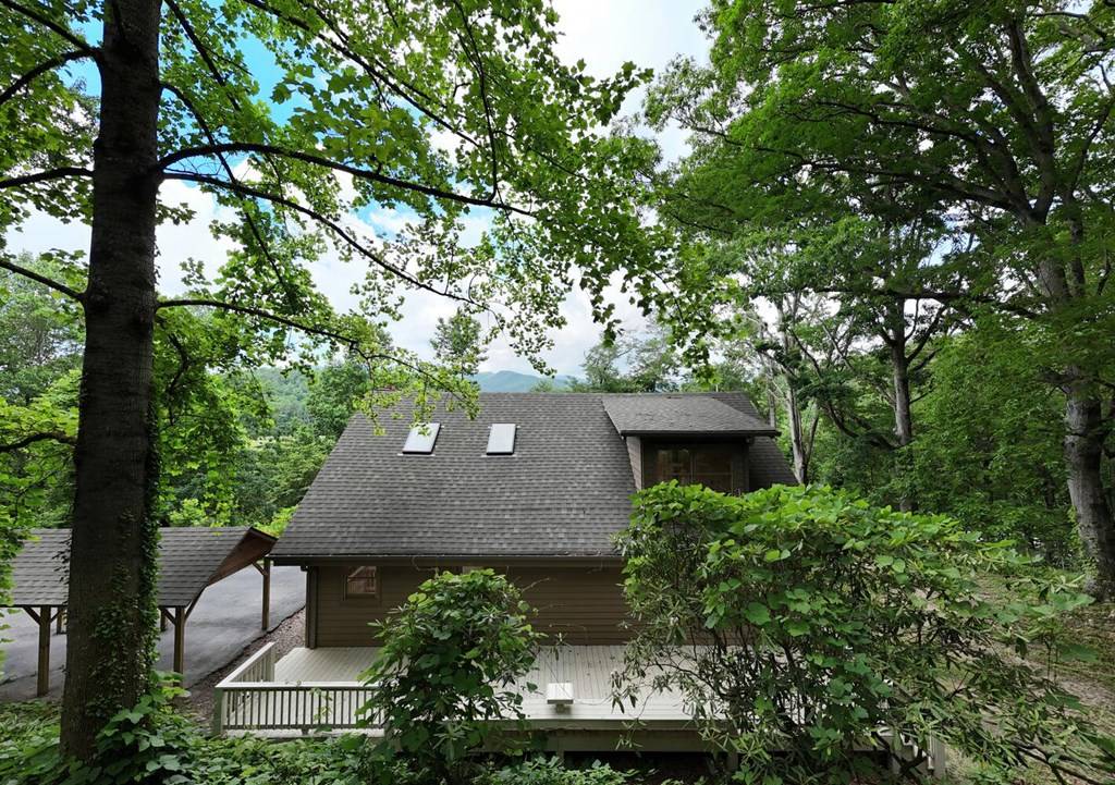 Rabun Gap, GA 30568,988 Yorkhouse Road