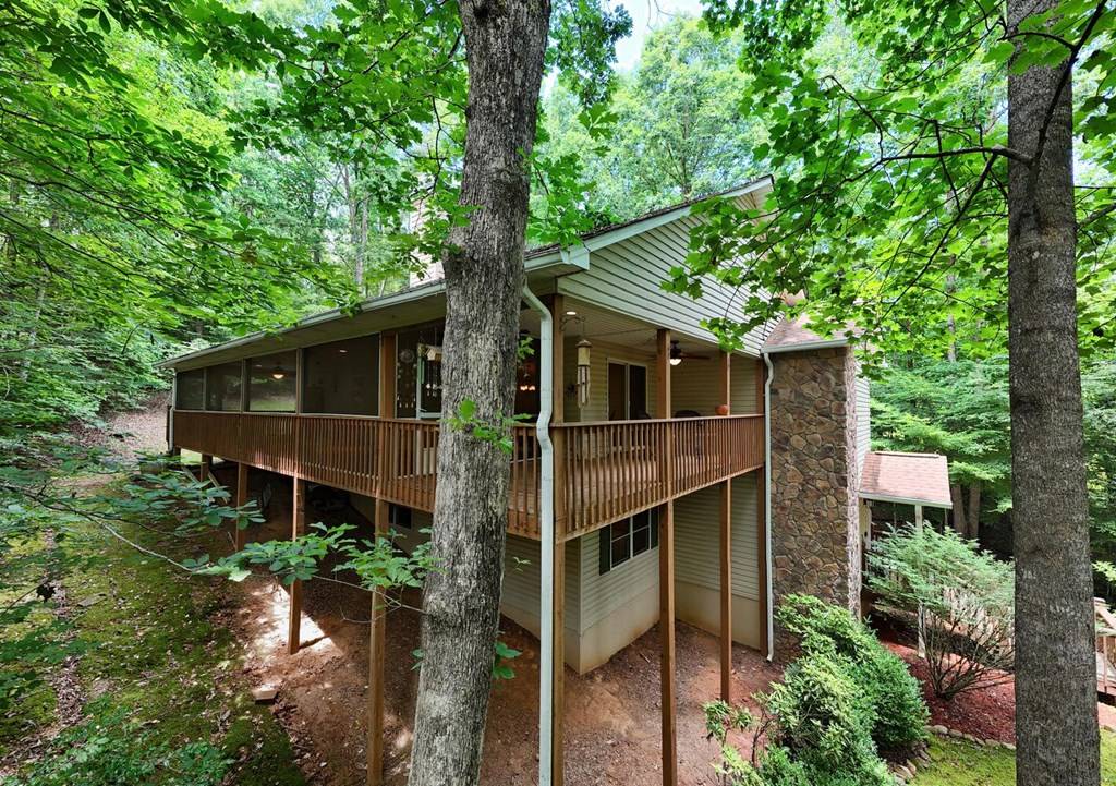 Young Harris, GA 30582,2087 Woodlake Lane