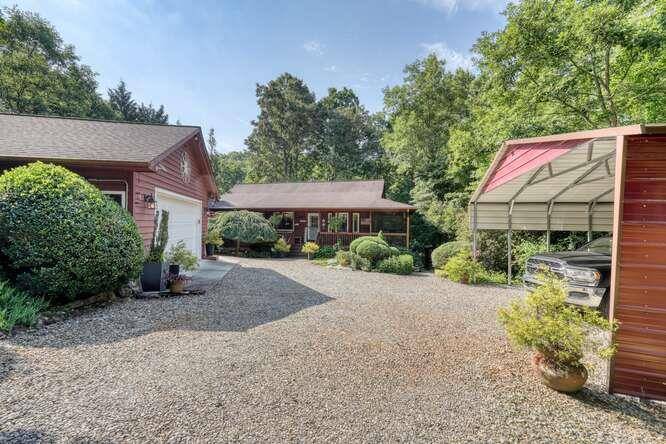 Blairsville, GA 30512,112 Autumn Lane