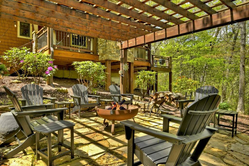 Blue Ridge, GA 30513,2634 Mountain Tops Road