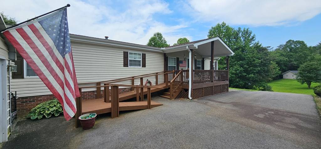 Warne, NC 28909,95 Bobcat Lane
