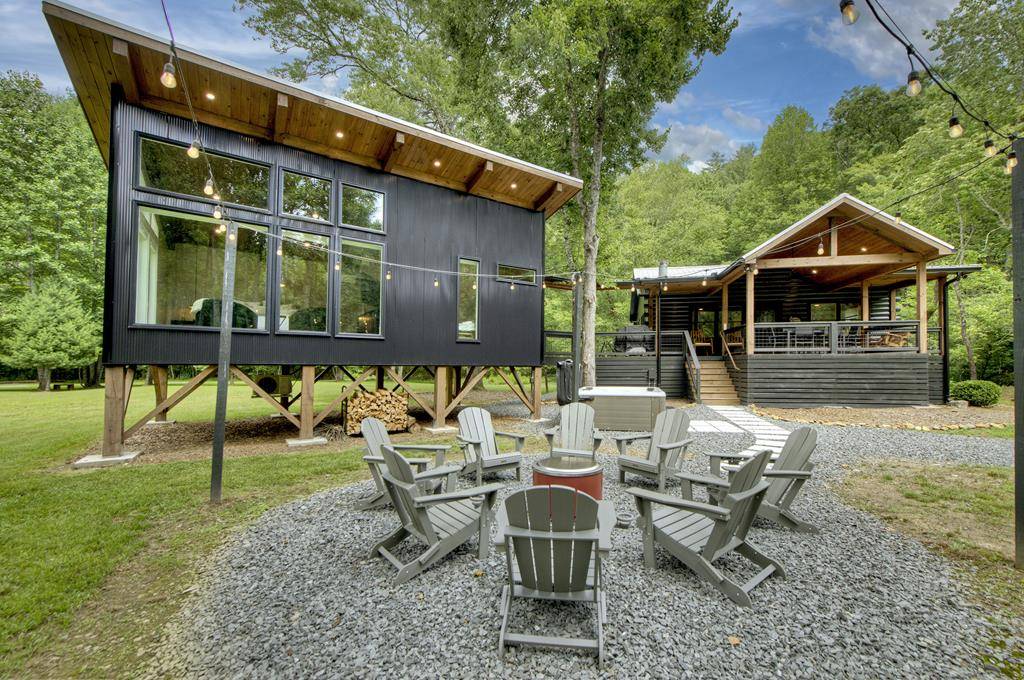 Cherry Log, GA 30522,211 Rockhouse Road