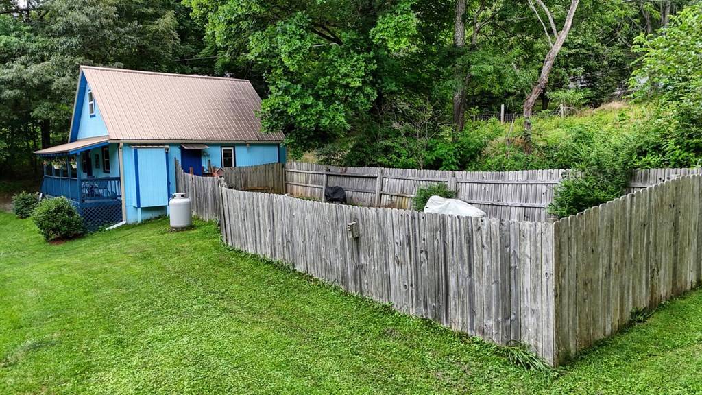 Blairsville, GA 30512,884 Fairview Church Road