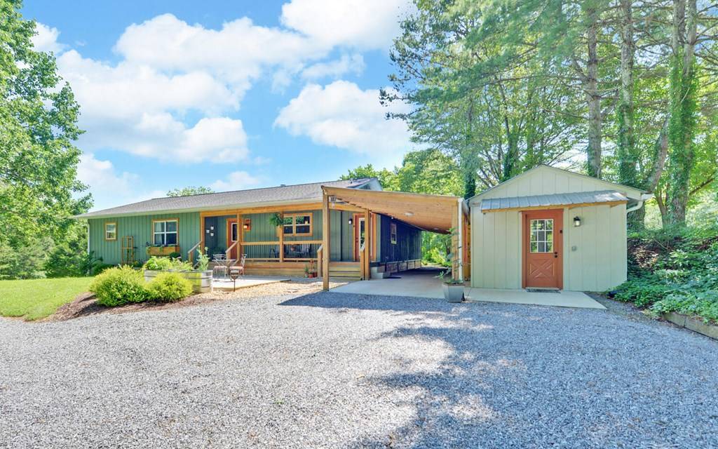 Murphy, NC 28906,39 Country Lane