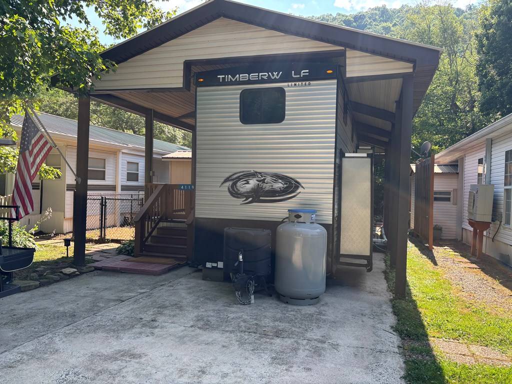 Hiawassee, GA 30546,4119 Riverbank Run
