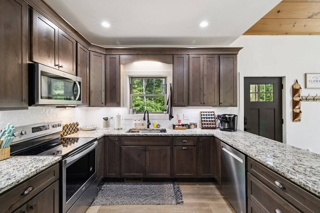 Mineral Bluff, GA 30559,345 Deer Trail