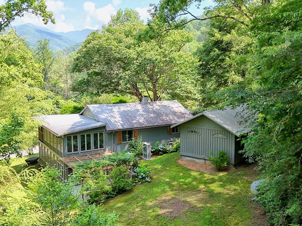 Hiawassee, GA 30525,1344 Tate City Road