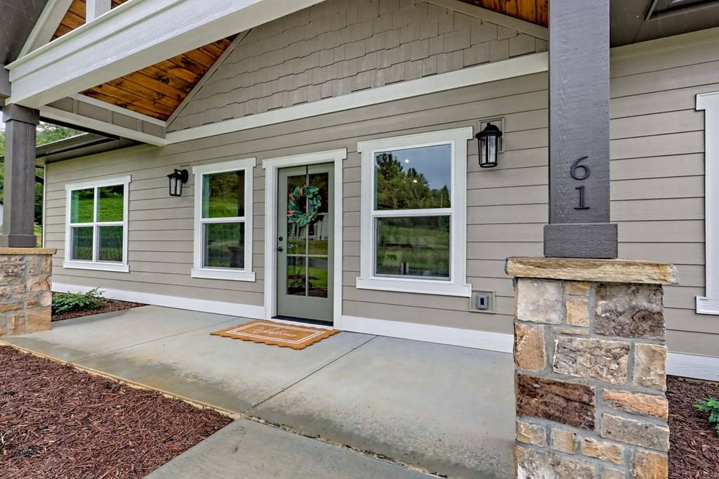 Young Harris, GA 30582,61 Mctyeire Drive