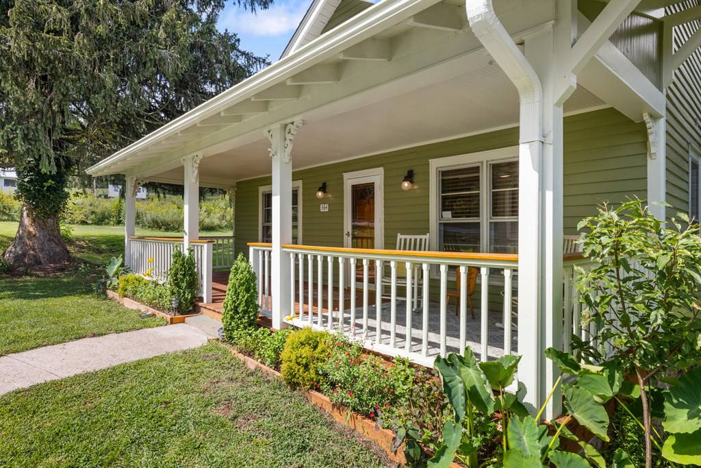 Hayesville, NC 28904,364 Hiawassee Street