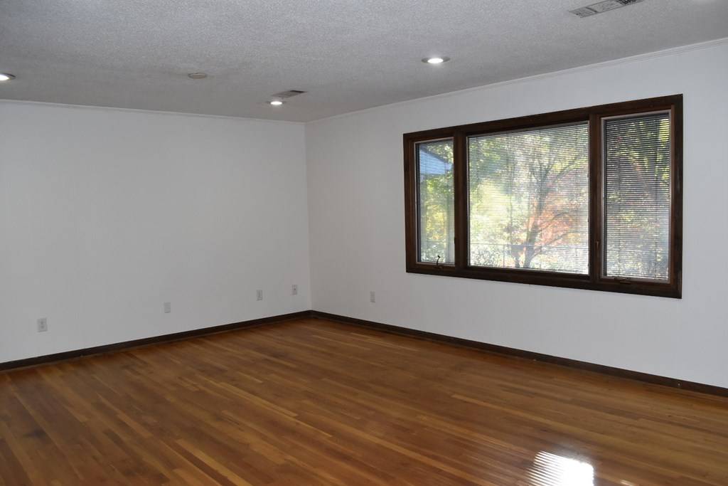 Murphy, NC 28906,959 Pleasant Valley Road