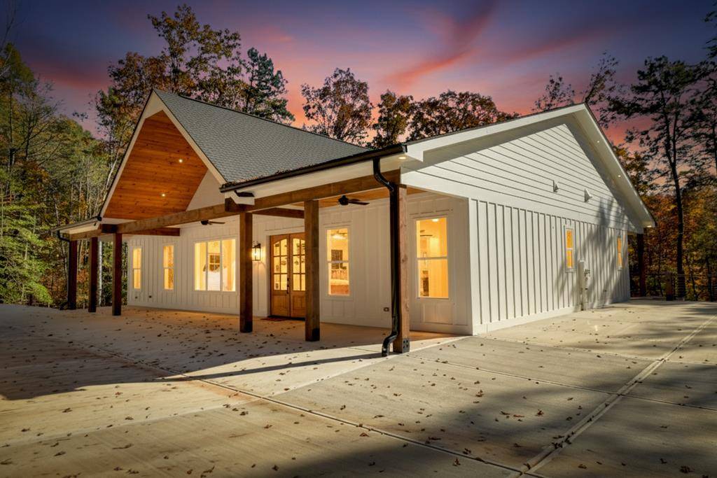 Ellijay, GA 30540,289 Scott Hollow Road