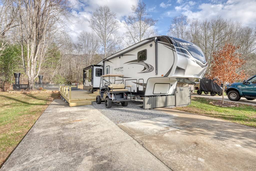 Blairsville, GA 30512,164 Bear Bend