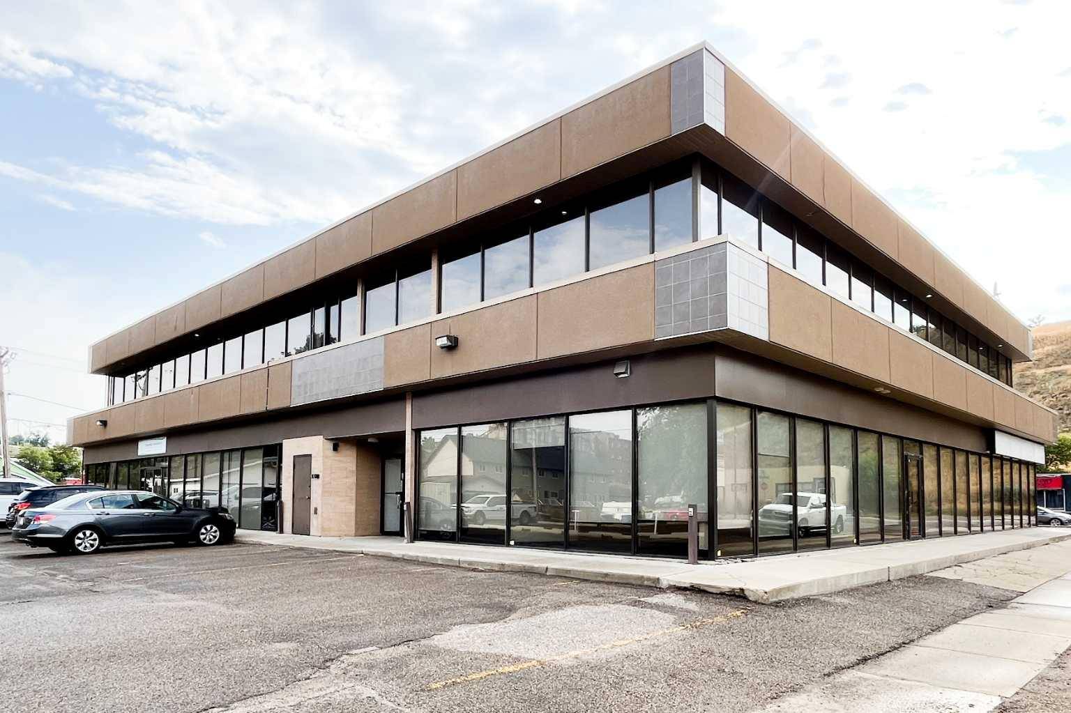 Medicine Hat, AB T1A 2Y1,1111 Kingsway AVE SE #210